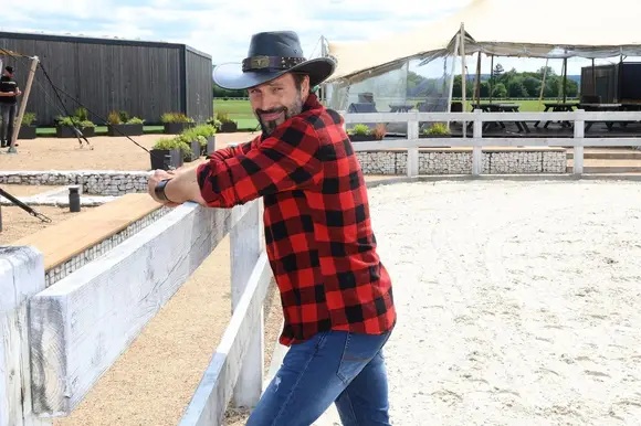 Vašek Noid Bárta se toho nebojí: Jeho dcery chtěly poníka, dostaly šílenou ZOO včetně hada