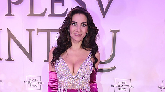 Měla jsem neskutečné štěstí na partnery, říká Eva Decastelo